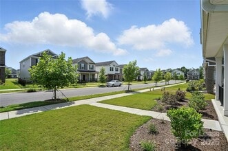 125 Cedar Knoll Cir in Pineville, NC - Building Photo - Building Photo