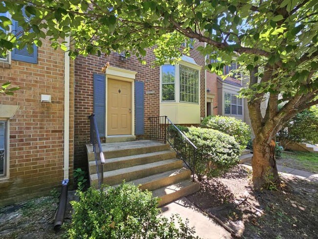 property at 4711 Gainsborough Dr
