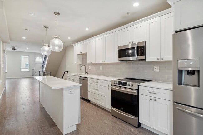 1826 W Montgomery Ave in Philadelphia, PA - Building Photo - Building Photo