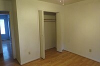 105 Normal Park Dr photo'