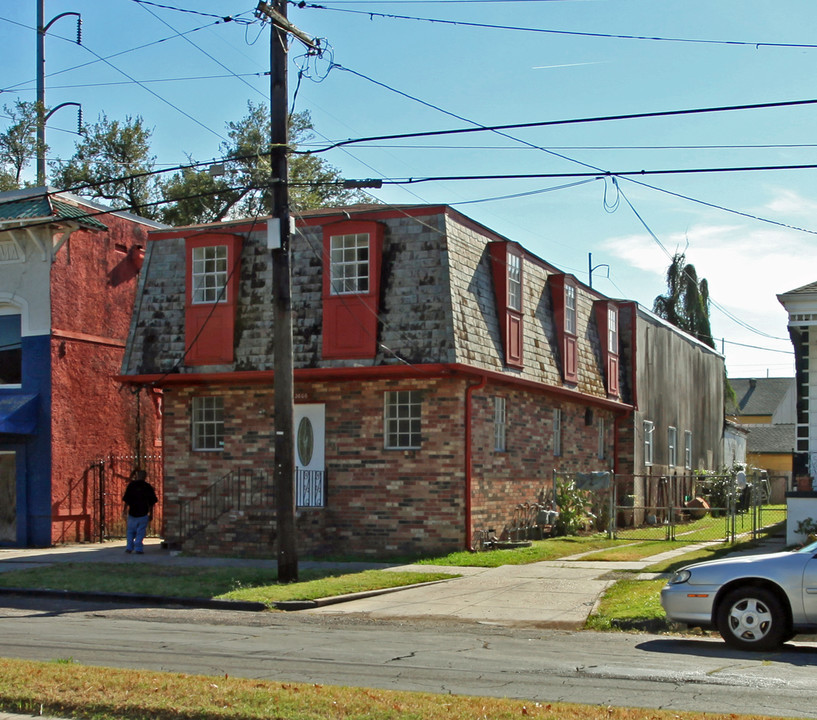 2606 Ursulines Ave in New Orleans, LA - Foto de edificio