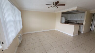 375 Camden P in West Palm Beach, FL - Building Photo - Building Photo