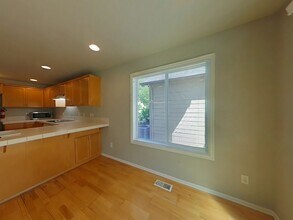 3258 SE Shoreline Dr in Corvallis, OR - Building Photo - Building Photo