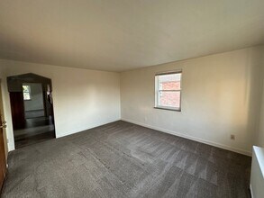 4329 Oakwood Ave in Cincinnati, OH - Building Photo - Building Photo