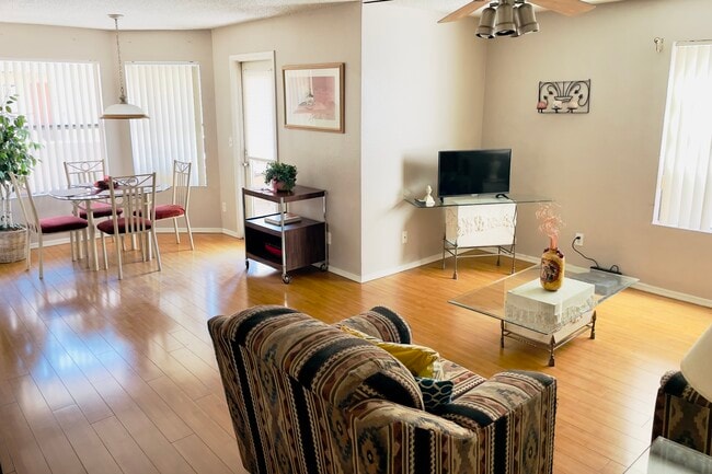 4850 E Desert Cove Ave, Unit 230 in Scottsdale, AZ - Building Photo - Building Photo