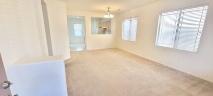 2024 S Falcon Dr in Gilbert, AZ - Building Photo - Building Photo
