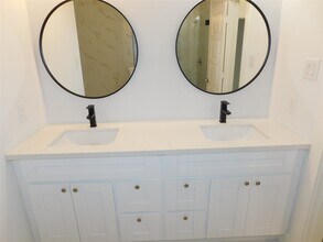 7002 S Hall St in Houston, TX - Building Photo - Building Photo