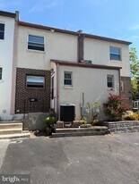32 Dora Dr in Media, PA - Building Photo