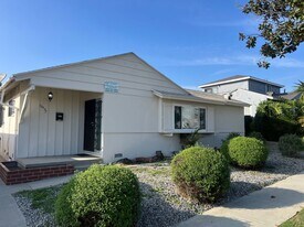 10427 S Van Ness Ave in Inglewood, CA - Building Photo