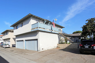 7202 Heil Ave in Huntington Beach, CA - Building Photo - Building Photo