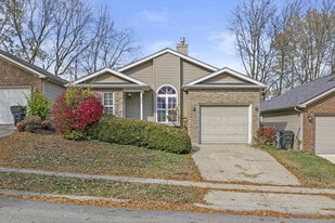 889 Revere Run Dr in Lexington, KY - Building Photo