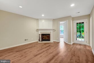 43787 Tattinger Terrace in Ashburn, VA - Building Photo - Building Photo