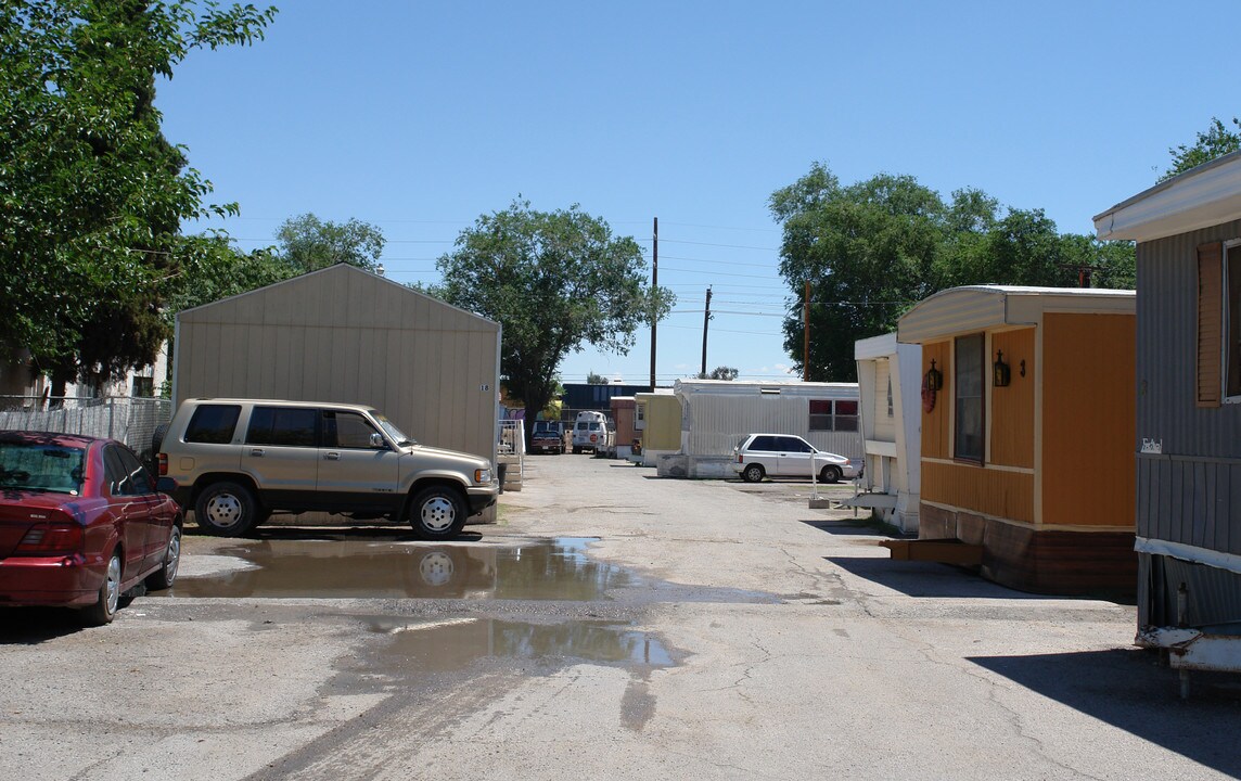 7351 Alameda Ave in El Paso, TX - Building Photo