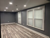 638 Eddie Robinson SR Dr, Unit B