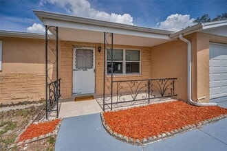 9100 Lunar Ln in Port Richey, FL - Building Photo - Building Photo