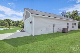 1039 Meloney Dr in Hinesville, GA - Building Photo - Building Photo