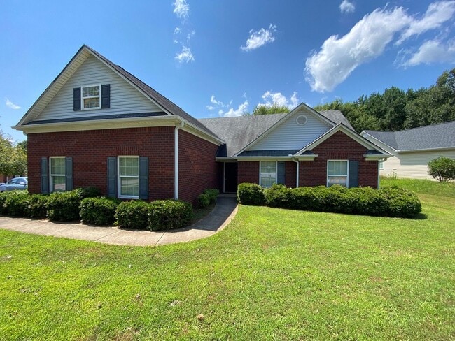 100 Pine Bark Ln