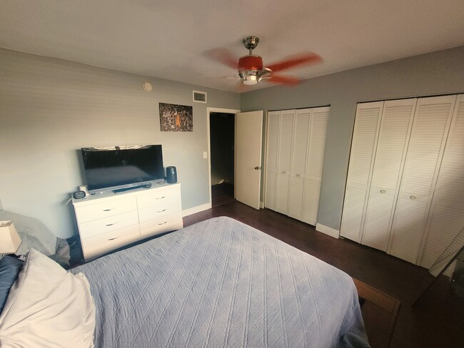 4617 NW 9th Dr in Plantation, FL - Building Photo - Building Photo