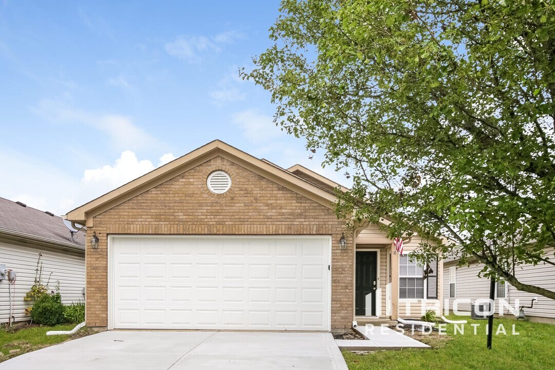 6001 Liverpool Ln in Indianapolis, IN - Building Photo