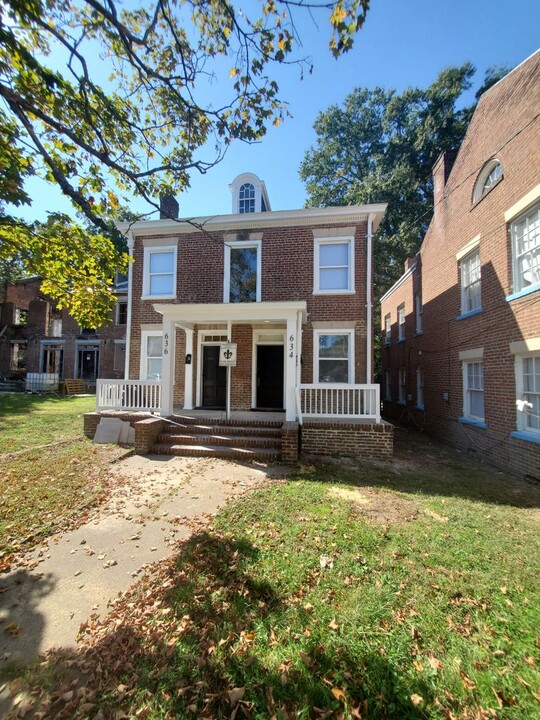 636 Harrison St in Petersburg, VA - Building Photo