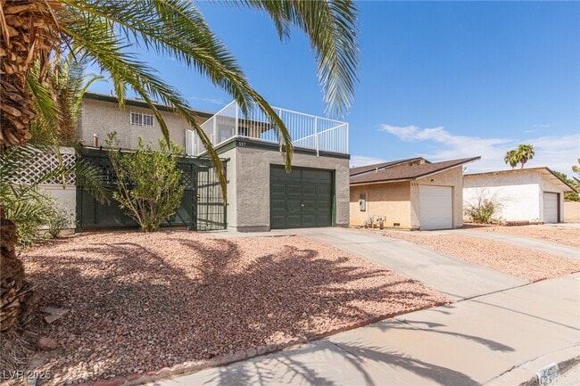 557 Chelsea Dr in Henderson, NV - Building Photo - Building Photo