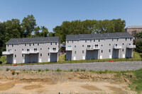 Laurel Hills Townhomes in Easton, PA - Building Photo - Building Photo