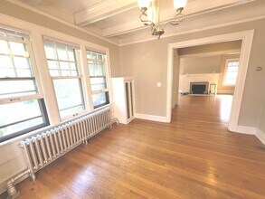 2541 N Lake Dr in Milwaukee, WI - Building Photo - Building Photo