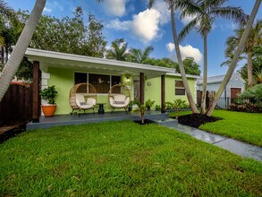 418 N Palmway in Lake Worth Beach, FL - Building Photo - Building Photo