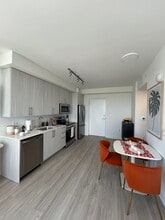 1431 NW 33rd St, Unit A5 in Miami, FL - Building Photo - Building Photo