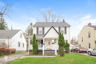 19600 Milan Dr in Maple Heights, OH - Building Photo