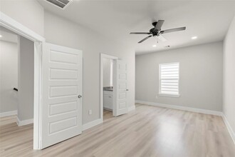 3107 Shelby Cir in Houston, TX - Building Photo - Building Photo