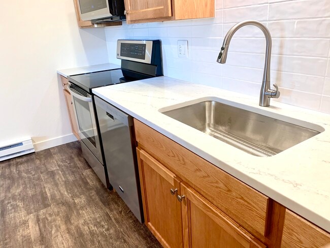 2020 W Plum St in Fort Collins, CO - Foto de edificio - Building Photo