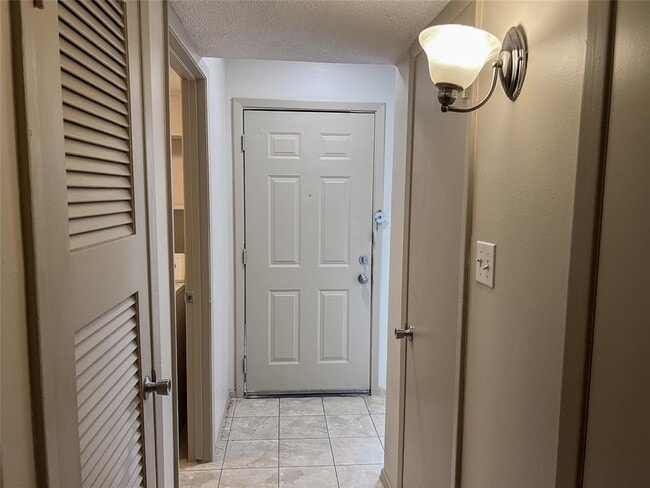 7206 Creekside Dr in Austin, TX - Building Photo - Building Photo