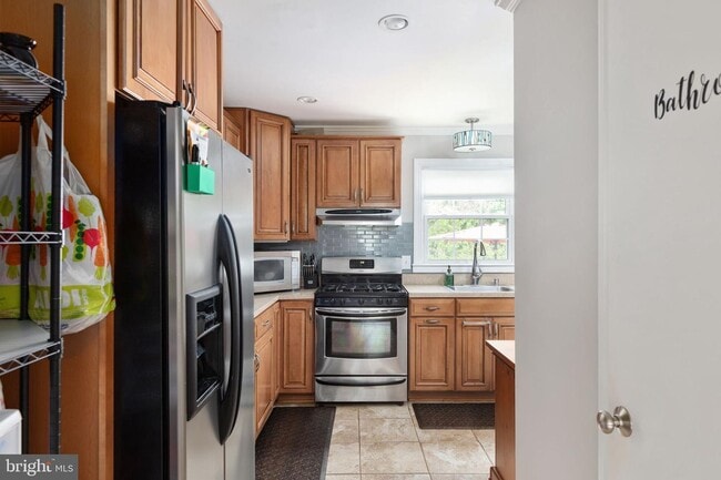 property at 4133 Novar Dr
