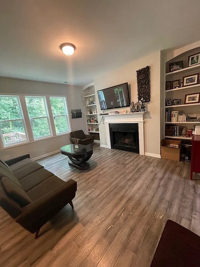 Room in House on E Webber Ln in Clayton, NC - Building Photo - Building Photo