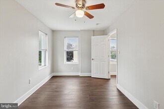 731 W Lafayette St in Norristown, PA - Building Photo - Building Photo