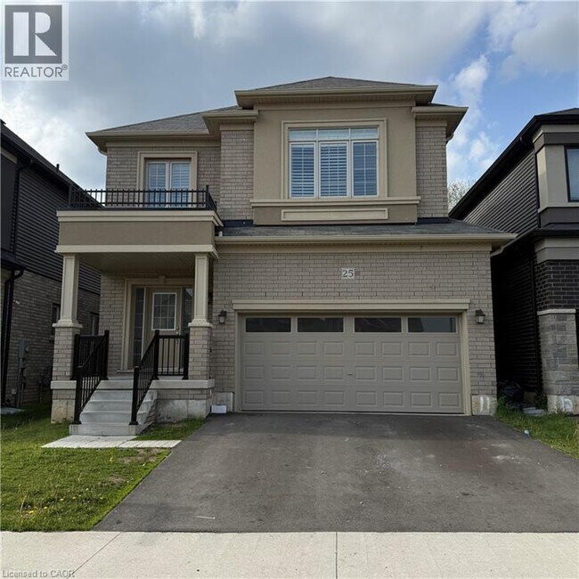 25 Macklin St