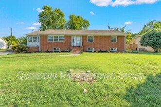 217 Buckingham Dr in Knoxville, TN - Building Photo - Building Photo