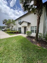 9068 Gervais Cir in Naples, FL - Building Photo