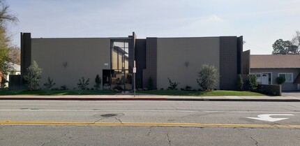 11816 Downey Ave in Downey, CA - Building Photo - Building Photo