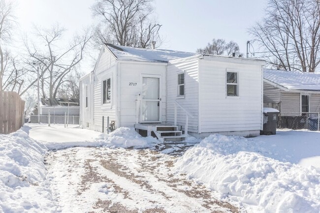 property at 2717 E Washington Ave