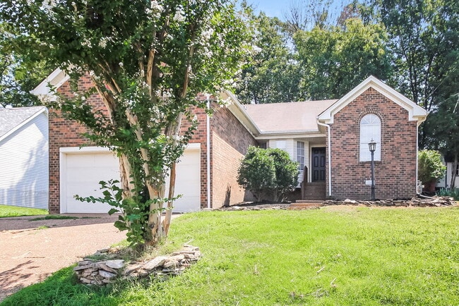 property at 3724 Belle Oaks Dr