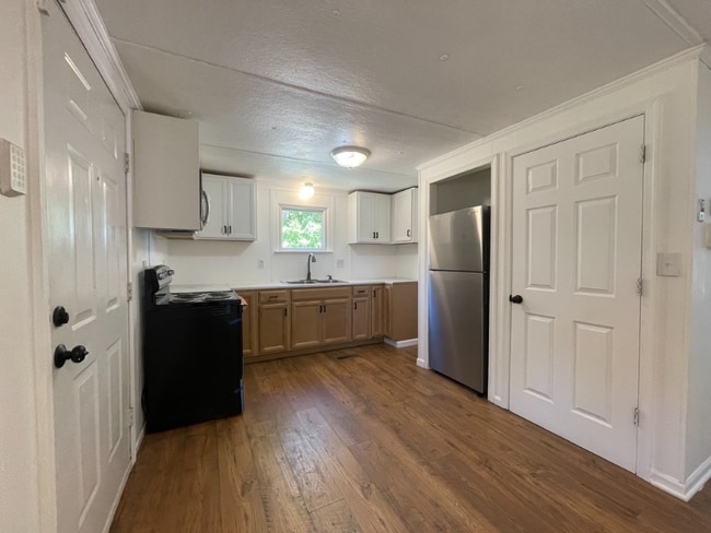 10714 Quaker Rd in Dinwiddie, VA - Building Photo - Building Photo