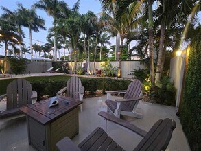 365 NE 32nd Terrace in Homestead, FL - Foto de edificio - Building Photo