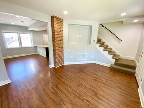 7042 Dunbar Rd in Dundalk, MD - Building Photo - Building Photo
