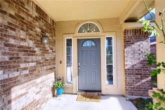 1913 Golden Sunrise Ln in Pflugerville, TX - Building Photo - Building Photo