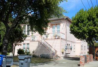 3219 Briggs Ave in Alameda, CA - Building Photo - Building Photo