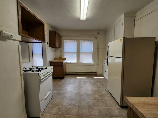 property at 10 S Orchard St