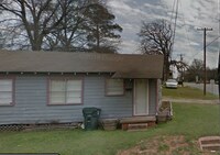 2001 n grand ave, Unit Duplex