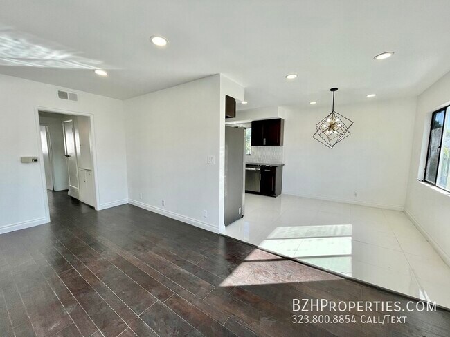 7707 Romaine St in West Hollywood, CA - Building Photo - Building Photo